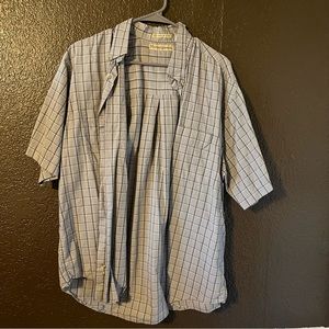 Gray Plaid Short Sleeve Button Down Collared Shirt, Size Large, Wrinkle Free